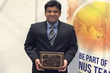 அமெரிக்காவில் விருது வென்று சாதனை படைத்த இலங்கையர்!