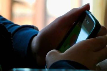 குடும்பத்தின் மொத்த சேமிப்பையும் இணையத்தில் தொலைத்த சிறுமி: சீனாவில் சம்பவம்