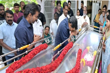 பாரதிராஜாவின் உடலுக்கு முழு அரசு மரியாதை ; தமிழக முதல்வர் விஜய் அஞ்சலி