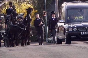 பிரித்தானியாவை நடுங்க வைத்த சம்பவம்: முக்கிய கார் உற்பத்தி ஆலை அருகே சடலங்களின் குவியல்