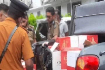 சுங்க வாகனத்தில் சிக்கிய வெளிநாட்டு மதுபானங்கள்: சாரதி வாக்குமூலம் பதிவு