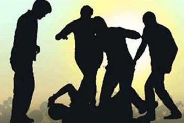 இரு குழுக்களுக்கிடையில் இடம்பெற்ற மோதலில் ஒருவர் பலி