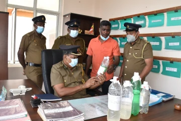 மன்னாரில் சட்டவிரோத மதுபானத்துடன் ஐவர் கைது