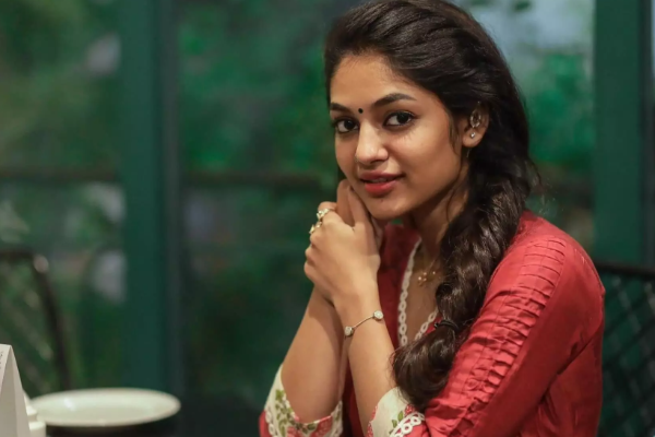 நடிகர் ஜீவாவிற்கு ஜோடியாகும் 25 வயது நடிகை.. SMS கூட்டணியில் உருவாகும் புதிய படத்தின் அப்டேட் | Ivana Join Hands With Jiiva In Sms Reunion நடிகர் ஜீவாவிற்கு ஜோடியாகும் 25 வயது நடிகை.. SMS கூட்டணியில் உருவாகும் புதிய படத்தின் அப்டேட் | Ivana Join Hands With Jiiva In Sms Reunion