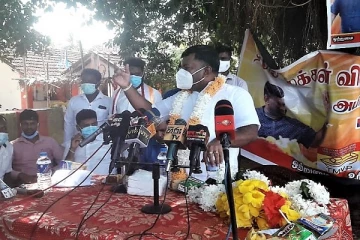 அரசியல் வெற்றிக்காகவே தமிழ்த் தேசியம் என்கின்ற ஆடையை அணிந்துள்ளார்கள்!  பிள்ளையான்