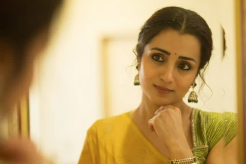 ரசிகர்களின் கவனத்தை ஈர்க்கும் நடிகை த்ரிஷாவின் சமீபத்திய போட்டோஷூட்
