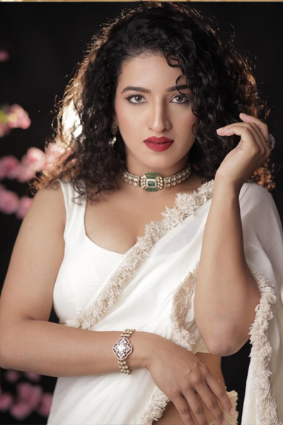 பிக்பாஸ் கெமியா இது? பாவடை தாவணியில் வெளியிட்ட அசத்தல் புகைப்படம் | Bigg Boss 9 Kemi Latest Photos Viral பிக்பாஸ் கெமியா இது? பாவடை தாவணியில் வெளியிட்ட அசத்தல் புகைப்படம் | Bigg Boss 9 Kemi Latest Photos Viral