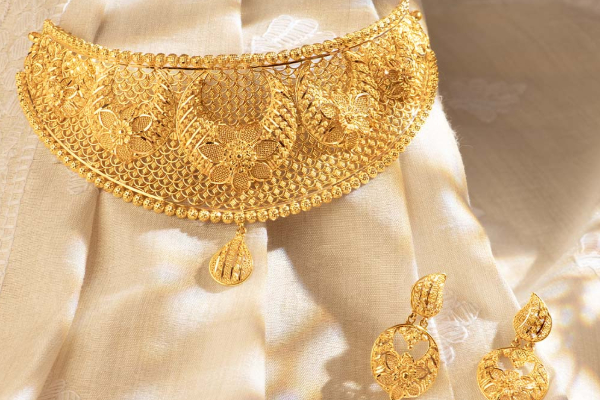 ஒருவரின் வீட்டில் சட்டப்படி எவ்வளவு தங்கம் வைத்திருக்கலாம் தெரியுமா? | Gold At Home How Much Can You Legally In Tamil