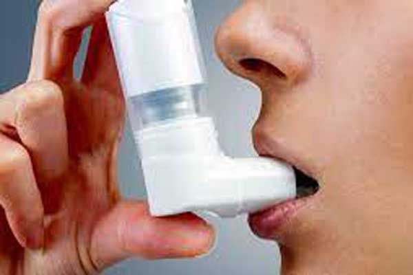 மாணவர்களின் புத்தகபையில் கிடந்த பொருட்களால் அதிர்ச்சி | Suspicious Inhalers Found In School Students Bags