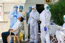 பிரித்தானியாவில் ஒரே நாளில் 57 ஆயிரத்தை தாண்டிய கொரோனா தொற்று!