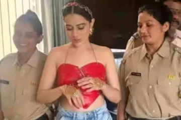 அரைகுறை ஆடை ரோட்டில் சுற்றிய நடிகை.. கைது செய்த போலீஸ்