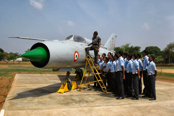 சீனக்குடா விமானப்படைத் தளத்தில் விமான விபத்து! இருவர் பலி | Plane Crash At Chitrakuta Air Base Trincomalee