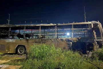 වියට්නාමයේ ධාවනය වූ බස් රථයක හදිසි ගින්නක් - 7 දෙනෙකු ජීවිතක්ෂයට