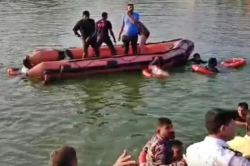 சுற்றுலா சென்ற பாடசாலை மாணவர்கள் 14 பேர் பரிதாப உயிரிழப்பு