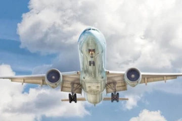 சீனாவில் மலையில் மோதி விபத்துக்குள்ளான விமானம் - 133 பயணிகள் பலி?