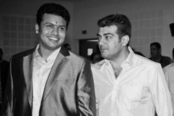 இறந்த தனது நண்பன் வெற்றி துரைசாமி உடலுக்கு அஞ்சலி செலுத்த வந்த அஜித்.. கண்கலங்க வைக்கும் வீடியோ இதோ