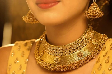 வாரத்தின் முதல் நாளே க்ஷாக் கொடுத்த தங்கம் விலை!