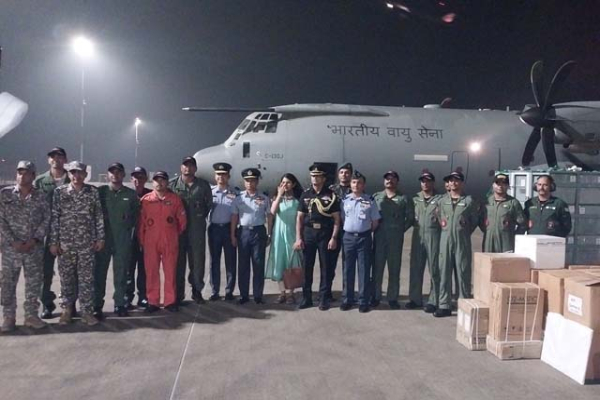 பேரிடருக்கு உள்ளான இலங்கை மக்களுக்கு உதவ வந்து குவியும் இந்தியாவின் உதவி | Two Indian Field Hospital Systems In Sri Lanka