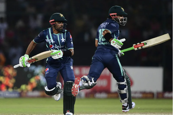 விராட் கோலியின் சாதனையை முறியடித்த பாபர் அசாம் | Bangladesh Vs Pakistan Cricket T20