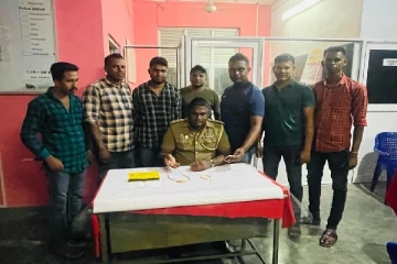 மானிப்பாயில் வீடு உடைத்து பாரிய தங்க நகை கொள்ளை - பெண் உட்பட இருவர் கைது