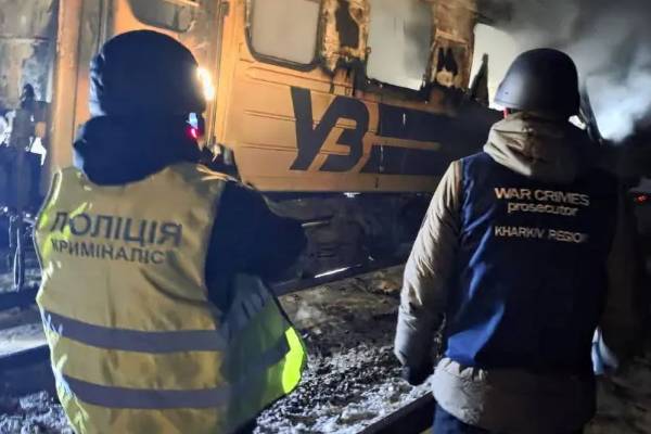 உக்ரைனின் பயணிகள் தொடருந்தின் மீது ரஷ்யா நடத்திய அதிரடி தாக்குதல்! | Russian Drone Attack On Ukrainian Passenger Train உக்ரைனின் பயணிகள் தொடருந்தின் மீது ரஷ்யா நடத்திய அதிரடி தாக்குதல்! | Russian Drone Attack On Ukrainian Passenger Train