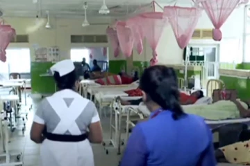 க்ளோரின் கசிவால் நால்வர் மருத்துவமனையில்