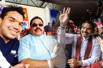 மகிந்தவிற்கு சிலை வேண்டும் - 2029இல் சிறையில் நாமல் ஜனாதிபதி!