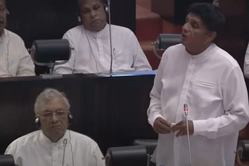 நாடாளுமன்றில் இரண்டு ஊடகவியலாளர்களின் தொலைபேசிகள் பறிமுதல்!