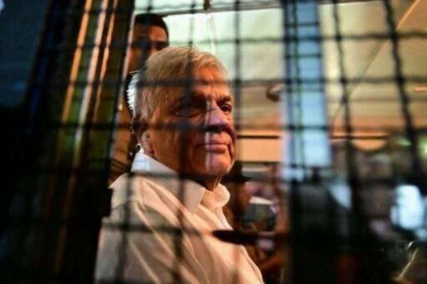 ரணிலின் முதல் பேருந்து பயணம்! | Ranil S First Bus Journey