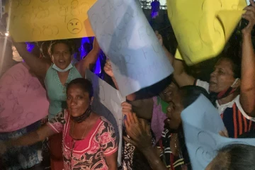 கொழும்பின் மற்றுமொரு பகுதியில் பாரிய போராட்டம் (Live)