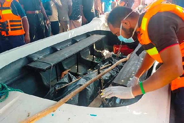 கடலில் மிதந்துவந்த பெண் ஆசிரியரின் சடலம் | Dead Body Of Female Teacher Found Floating In Sea