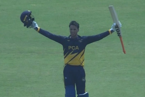 16 சிக்ஸர்களுடன் 142 ஓட்டங்கள் - பல சாதனைகளை படைத்த அபிஷேக் சர்மா | Abhishek Sharma Breaks More Record With Smat Ton