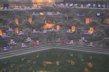 இந்தியாவில் நான்காயிரம் பேர் ஒன்று சேர்ந்து படைத்த கின்னஸ் சாதனை : செய்திகளின் தொகுப்பு