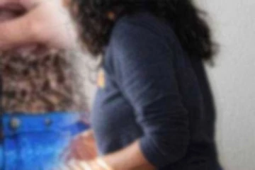 அதிகாரிகளை தாக்கிய பெண்...எதற்காக தெரியுமா?