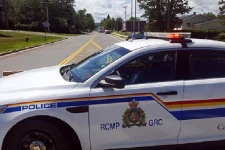 கனடாவில் ஆண் ஒருவரை கொடூரமாக கொலை செய்த பெண்!