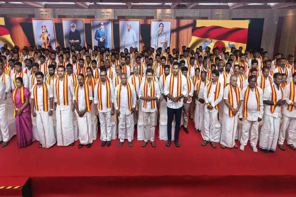 இராஜினாமா செய்ய தயாராகும் தவெக 107 சட்டமன்ற உறுப்பினர்கள்; இந்திய ஊடகங்கள் தகவல் | 107 Tvk Mps Prepare To Resign