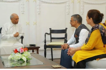 சிறிலங்கா பிரதமரை சந்தித்து பிரியாவிடை பெற்ற இந்திய உயர்ஸ்தானிகர்