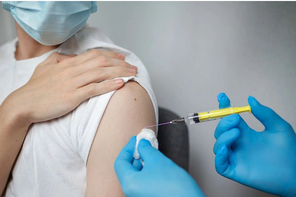 கொரோனா தடுப்பூசியால் ஏற்படும் பாலியல் பிரச்சினைகள்? - ஐபிசி தமிழ்