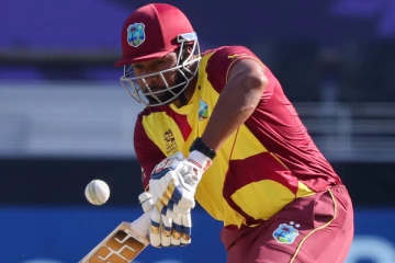 வெஸ்ட் இண்டீஸ் வீரர்களிடையே கடும் மோதல் - அணியில் இருந்து பொல்லார்டு நீக்கப்பட்டதன் பின்னணி