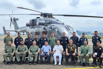 இலங்கையில் தரையிறங்கிய இந்திய கடற்படையின் அதி நவீன உலங்கு வானூர்தி