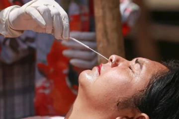 கனடாவில் மீண்டும் அமுலுக்கு வரும் பயண விதிமுறைகள்! 10 நாட்கள் தனிமைப்படுத்தப்படலாம்..