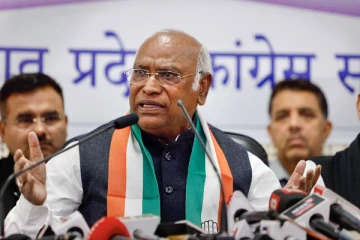 அமித்ஷா ராமர் கோவில் பூசாரியா? - கேள்வி எழுப்பிய காங்கிரஸ் தலைவர் கார்கே