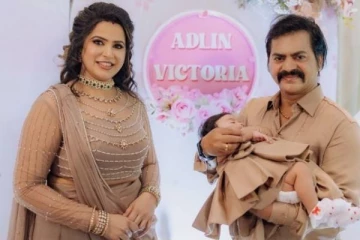 ரெடின் கிங்ஸ்லி-சங்கீதா மகளின் பெயர் சூட்டும் விழா புகைப்படங்கள்