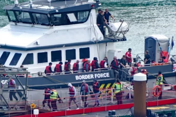 புகலிடக்கோரிக்கையாளர்களுக்கு உதவினால் அபராதம்: கடும் நடவடிக்கை எடுக்க பிரித்தானியா திட்டம்