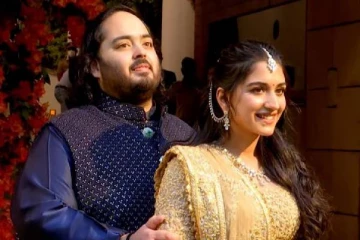 அடேங்கப்பா...உல்லாச கப்பலில் 800 விருந்தினர்களா? நடுக்கடலில் அம்பானி மகன் திருமண விழா!