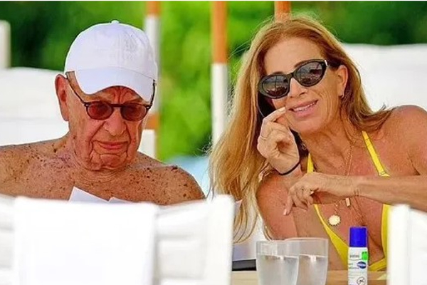 92 வயதில் காதலியை மணக்கும் அதிபர் - கல்யாணத்திற்கு பின் இந்த நாடுகளில் தான் பயணமாம்.! - தமிழ்நாடு