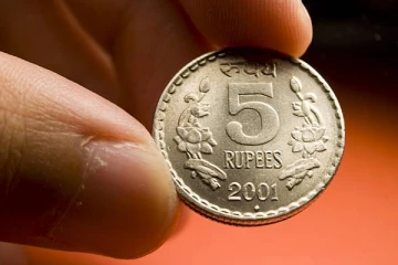 5 ரூபாய் நாணயம் மட்டும் போதும்!! இந்த பரிகாரத்தை செய்தால் கோடீஸ்வரர் ஆவது உறுதி