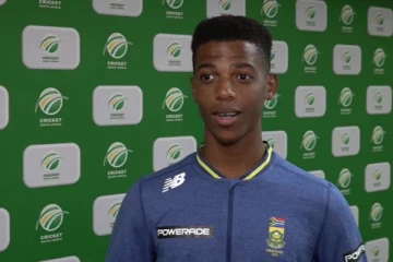 தென் ஆப்பிரிக்க இளம் கிரிக்கெட் வீரர் மீது பயங்கர தாக்குதல் - கோமா நிலைக்கு சென்றதால் ரசிகர்கள் பிரார்த்தனை!