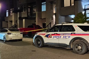 கனடாவில் குடியிருப்புக்குள் சடலமாக மீட்கப்பட்ட இந்தியர்: சாட்சிகளை தேடும் பொலிஸ்