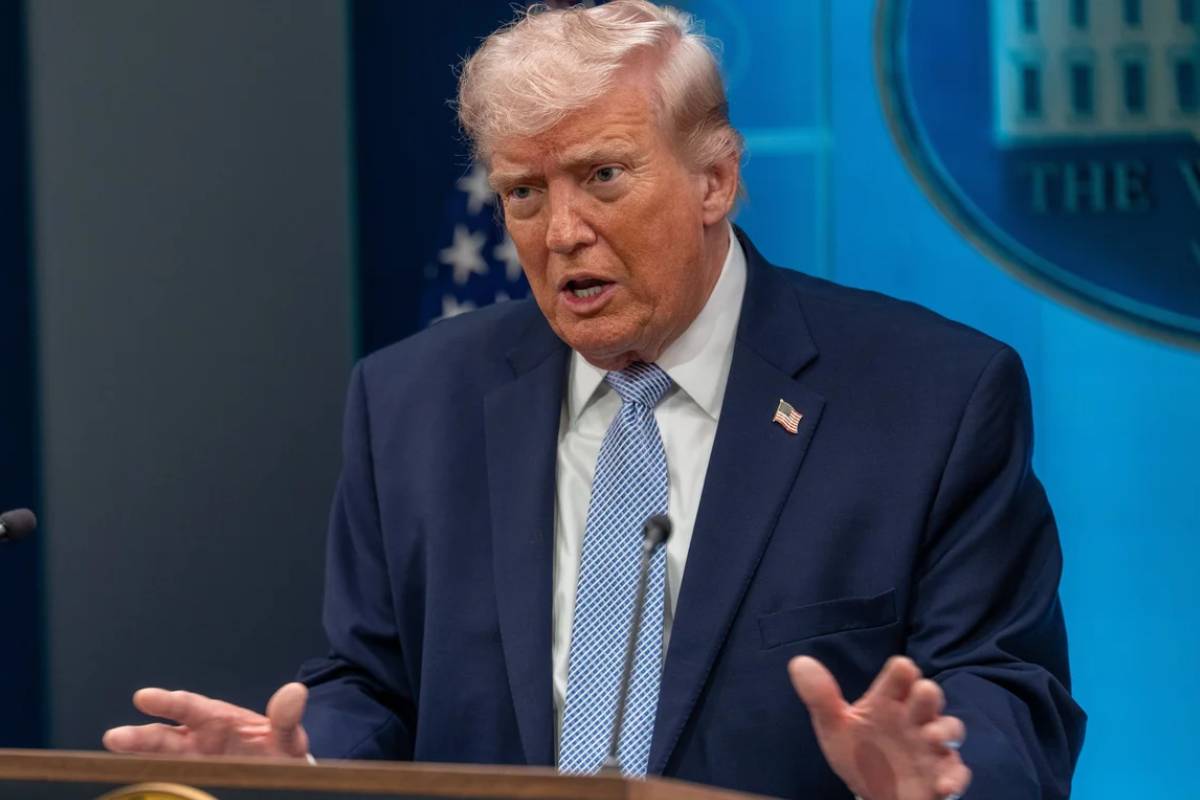 அச்சத்தை ஏற்படுத்தும் ட்ரம்ப் ; ஹோர்முஸ் நீரிணையில் நுழையும் கப்பல்களுக்கு காத்திருக்கும் ஆபத்து | Ships Entering Strait Of Hormuz